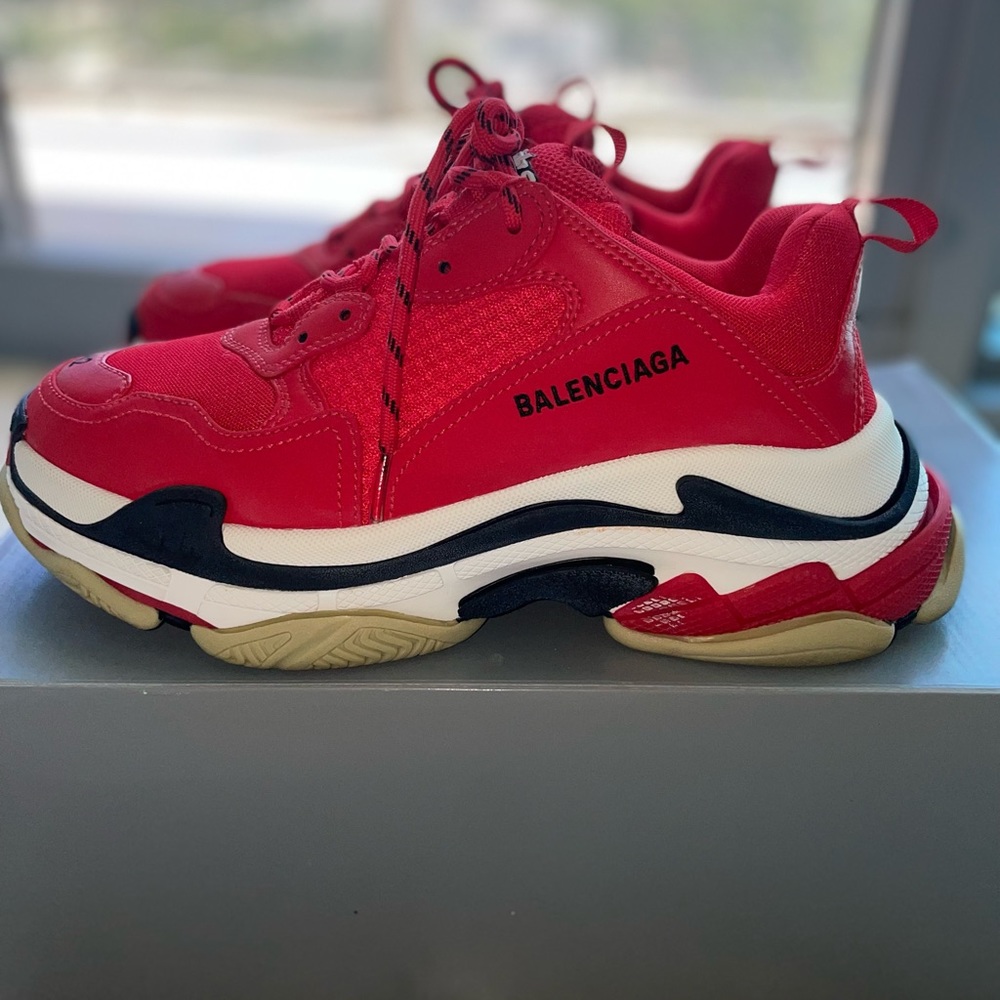 Red black grey & white Triple S balenciaga mint condition worn 1x